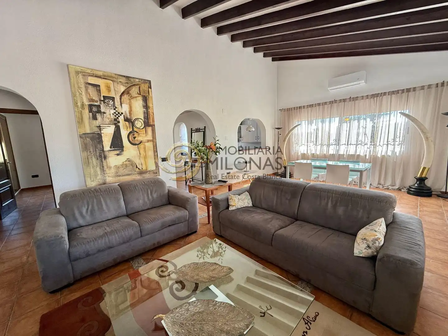 Sala d'estar de Casa o xalet en venda en La Nucia amb Aire condicionat, Jardí privat i Terrassa