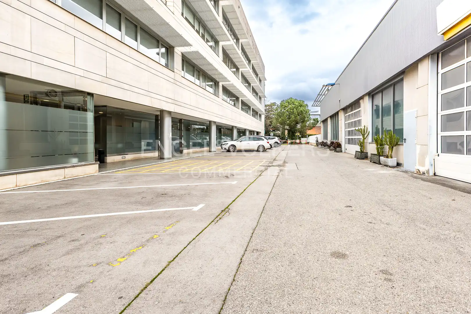 Exterior view of Office for rent in L'Eixample