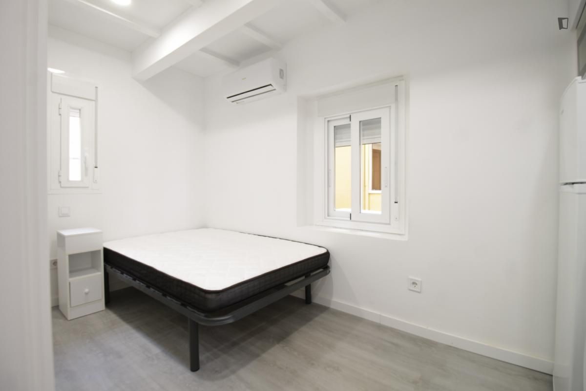 Study to rent in Bellas Vistas