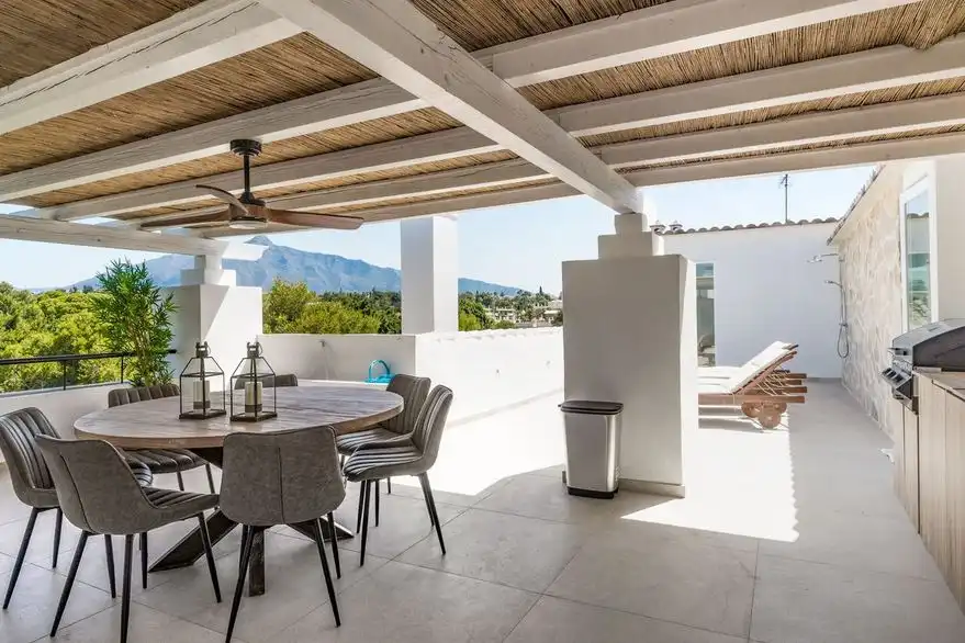 Terrassa de Dúplex en venda en Marbella amb Aire condicionat, Terrassa i Moblat