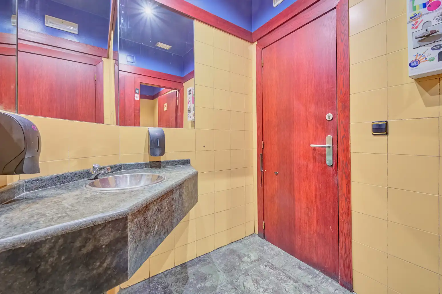 Baño de Local en venta en Falces con Aire acondicionado y Amueblado