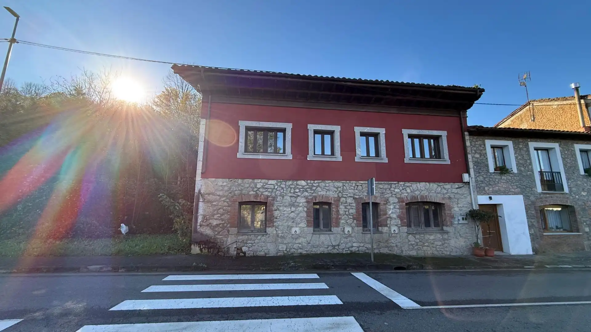 Vista exterior de Casa adosada en venda en Onís