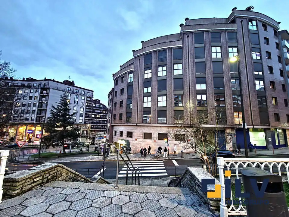 Vista exterior de Pis en venda en Santurtzi  amb Calefacció i Terrassa