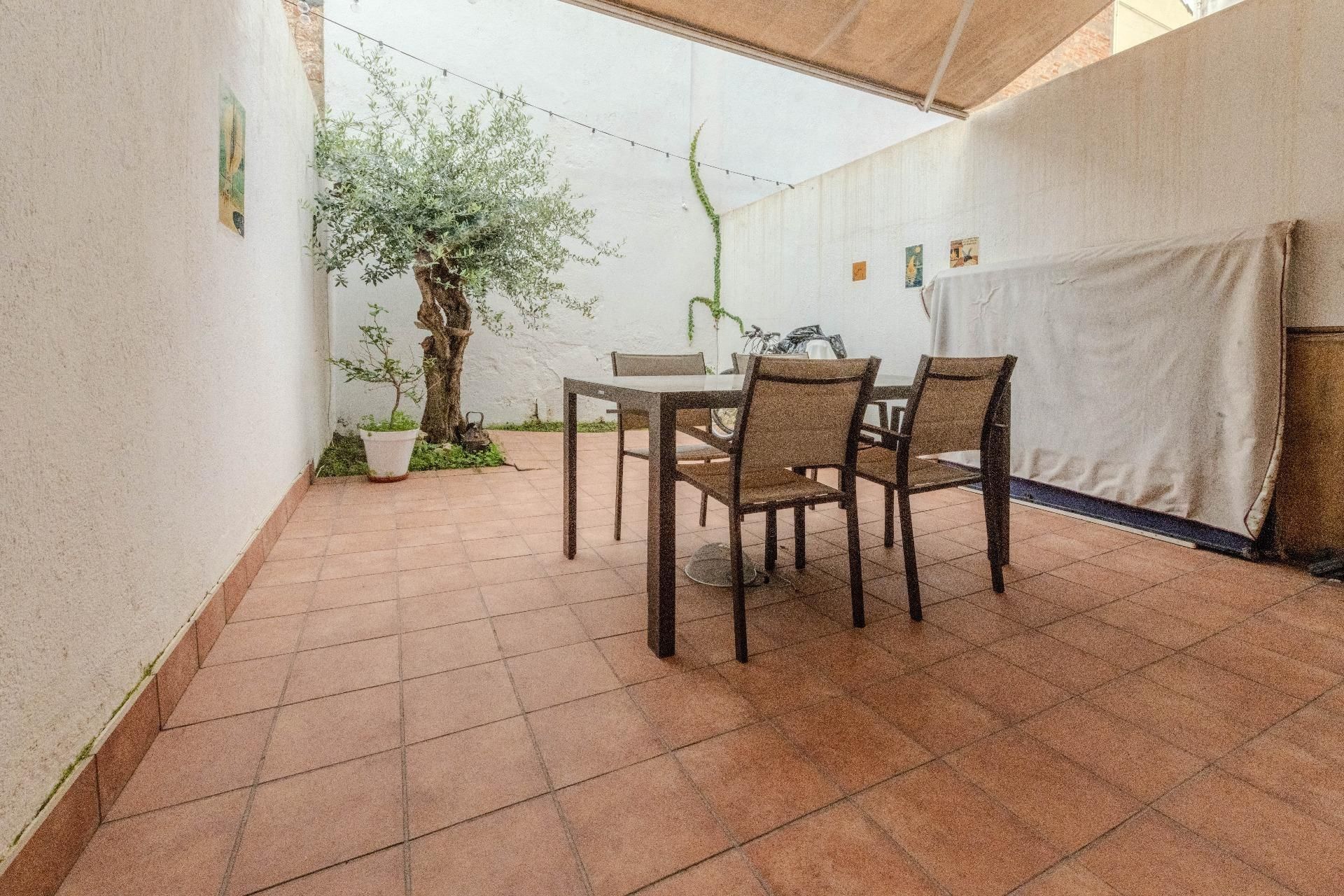 Terrace of House or chalet for sale in Sabadell  with Air Conditioner, Parquet flooring and Storage room