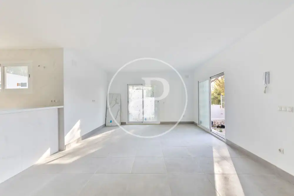 Casa aparellada amb terrassa en venda a Godelleta, imagen 4