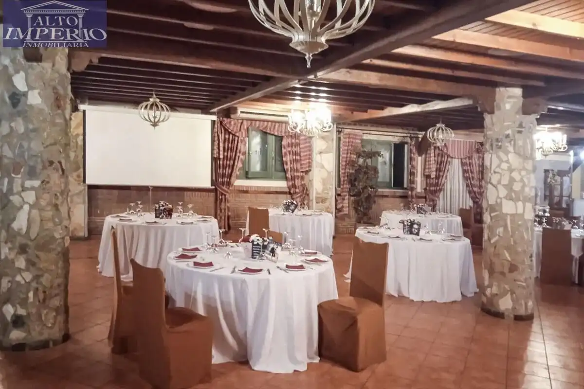 Local comercial en venda a Pinos Genil, imagen 11