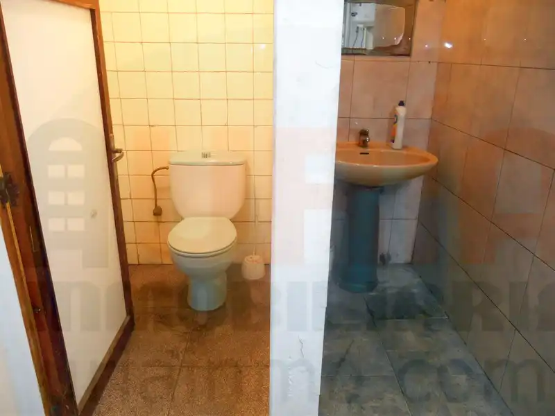 Baño de Oficina de alquiler en Siero con Amueblado