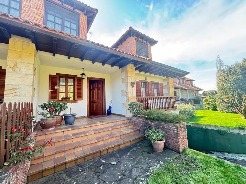 Detached homes for sale in Santillana del Mar