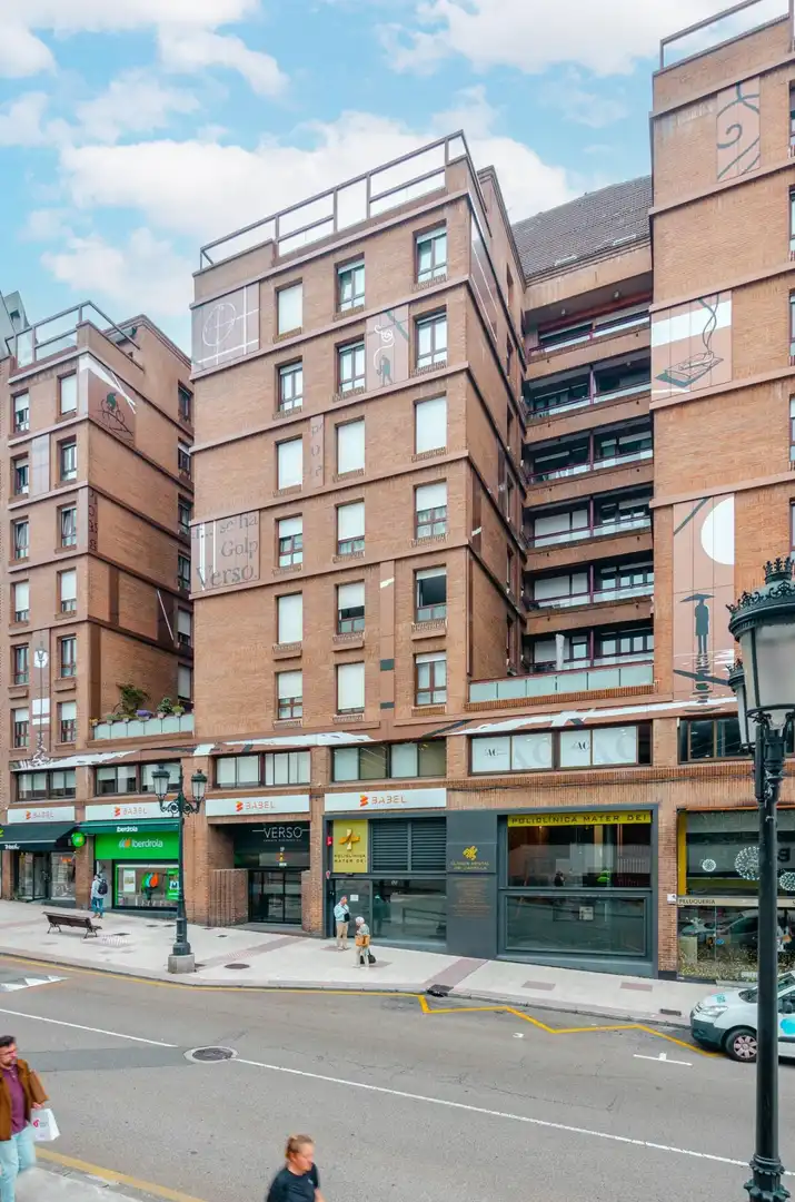 Pis en venda a Calle VICTOR CHAVARRI, 19, Salesas - Foncalada - Campoamor