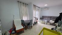 Sala d'estar de Casa adosada en venda en Pilas amb Aire condicionat i Calefacció