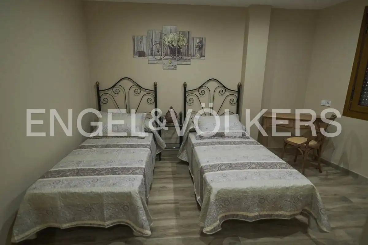 Casa pareada con terraza en venta en Carrer Major 57, imagen 4