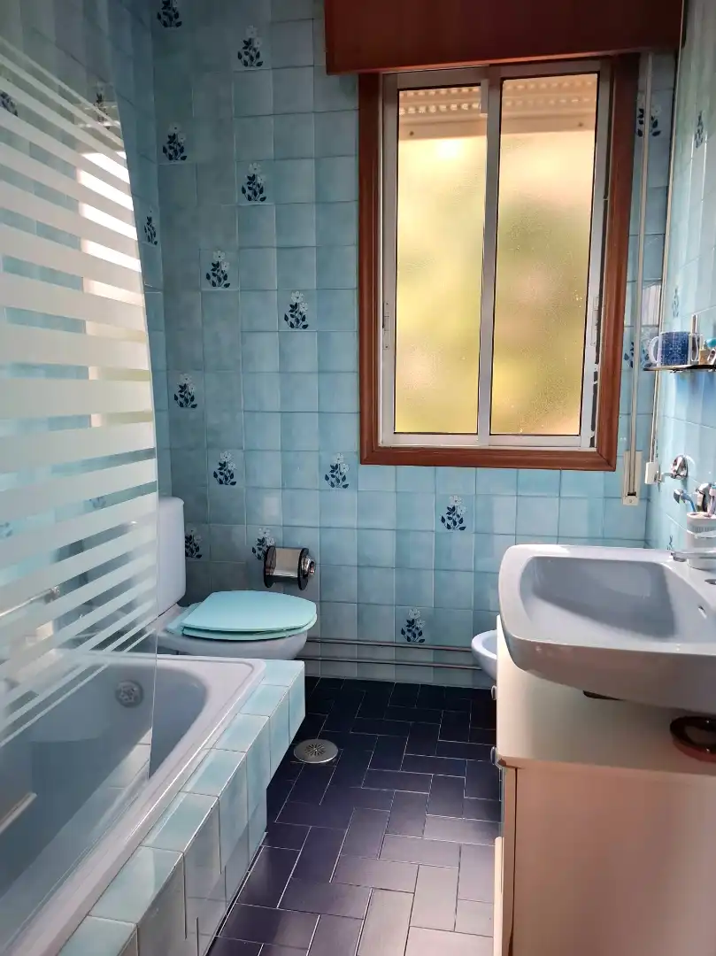 Bany de Casa o xalet en venda en As Neves   amb Calefacció, Jardí privat i Terrassa