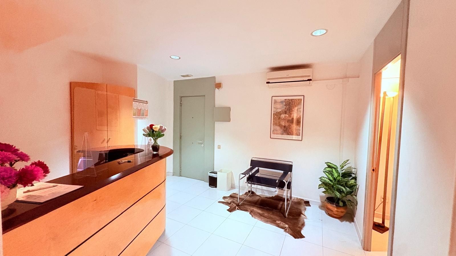 Local de lloguer a Eixample - Can Bogunyà, Centre