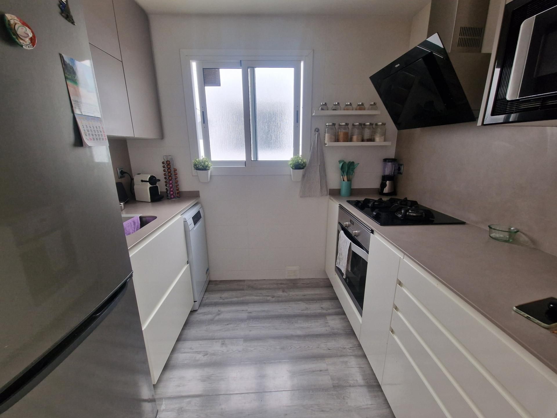 Cuina de Àtic en venda en  Barcelona Capital amb Calefacció, Parquet i Terrassa