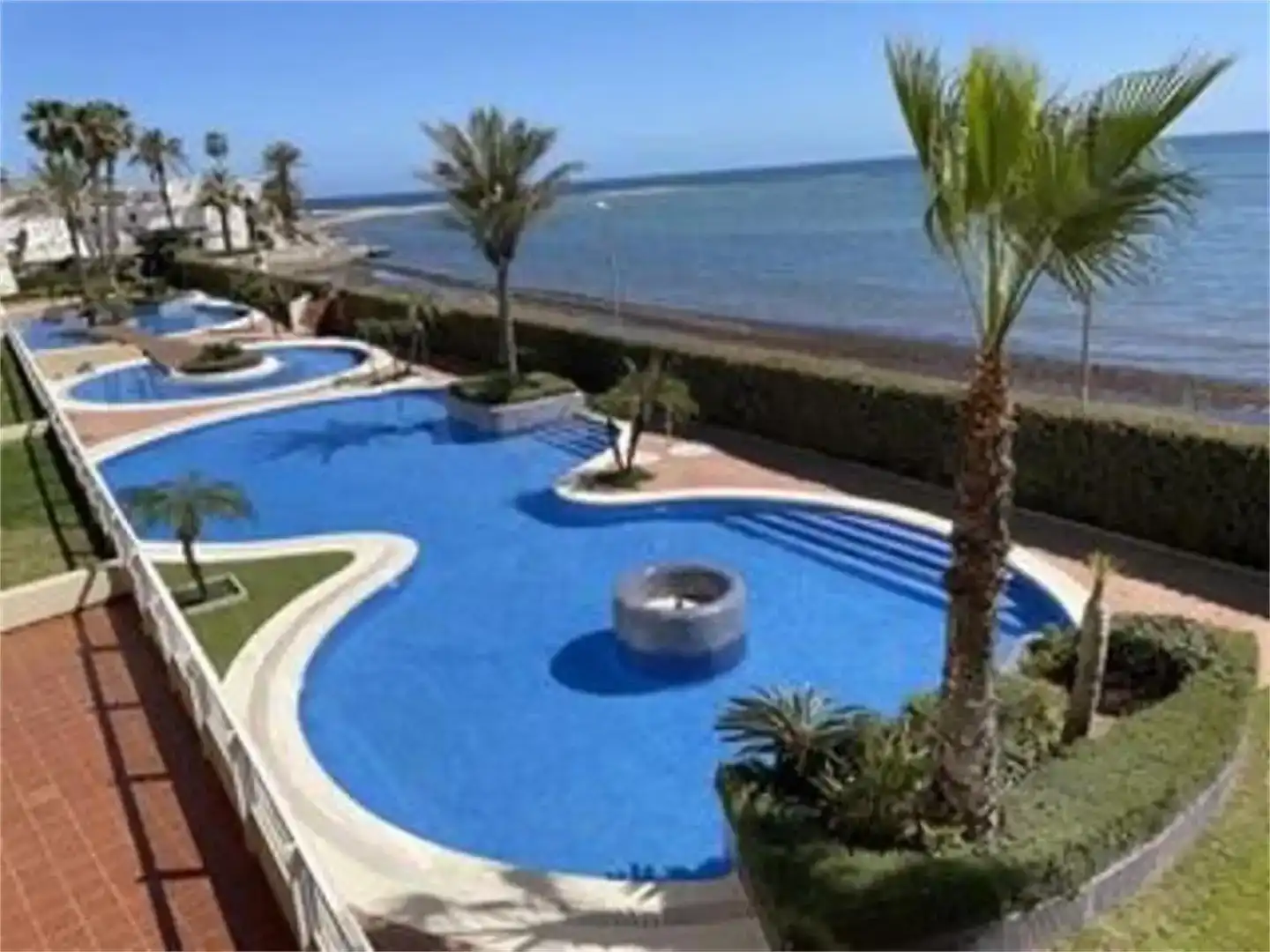 Schwimmbecken von Wohnungen zur Miete in La Manga del Mar Menor mit Klimaanlage, Schwimmbad und Balkon
