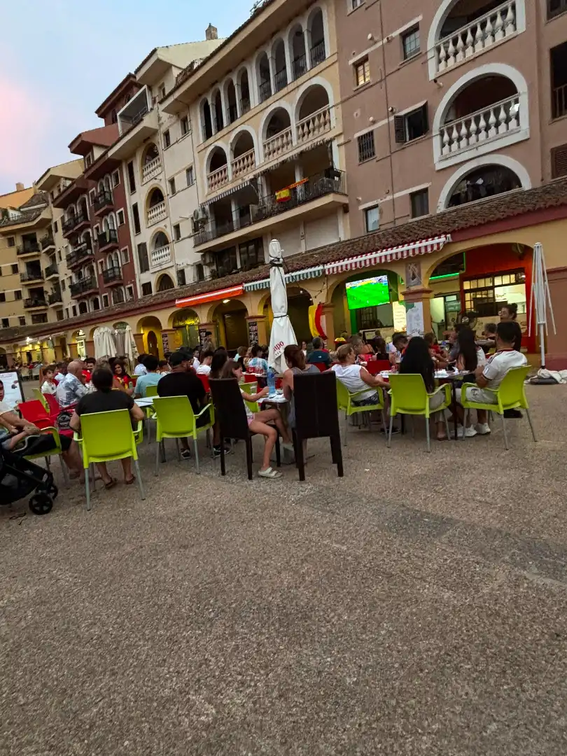Local comercial en traspàs a Port Saplaya, imagen 9