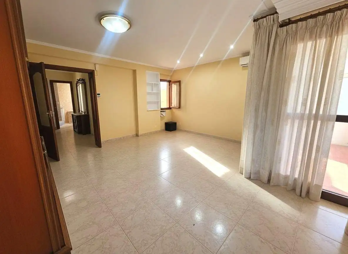 Sala d'estar de Pis en venda en Valencia amb Aire condicionat, Calefacció i Balcó