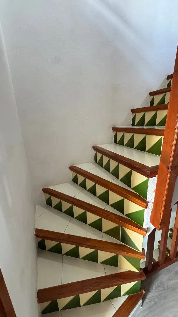Einfamilien-Reihenhaus zum Verkauf in Torredembarra mit Klimaanlage, Heizung und Privatgarten