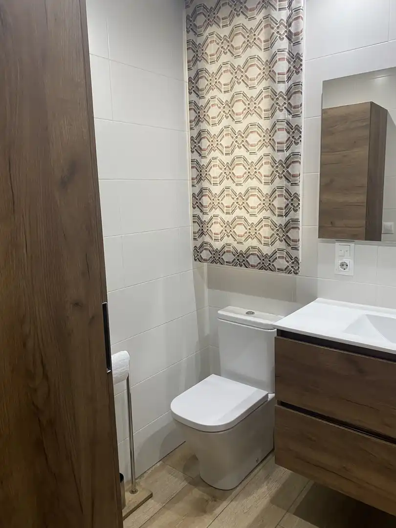 Baño de Piso en venta en  Pamplona / Iruña con Parquet, Amueblado y Balcón