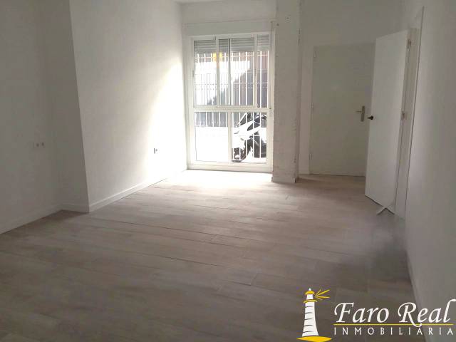 Planta baja en Venta en V Centenario - Piletas - Capuchinos