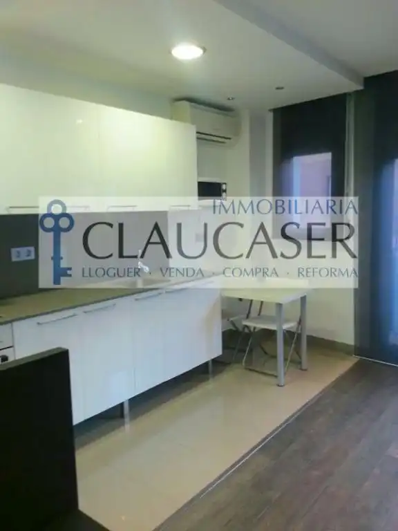 Kitchen of Flat for rent in Santa Coloma de Gramenet  with Heating, Furnished and Oven