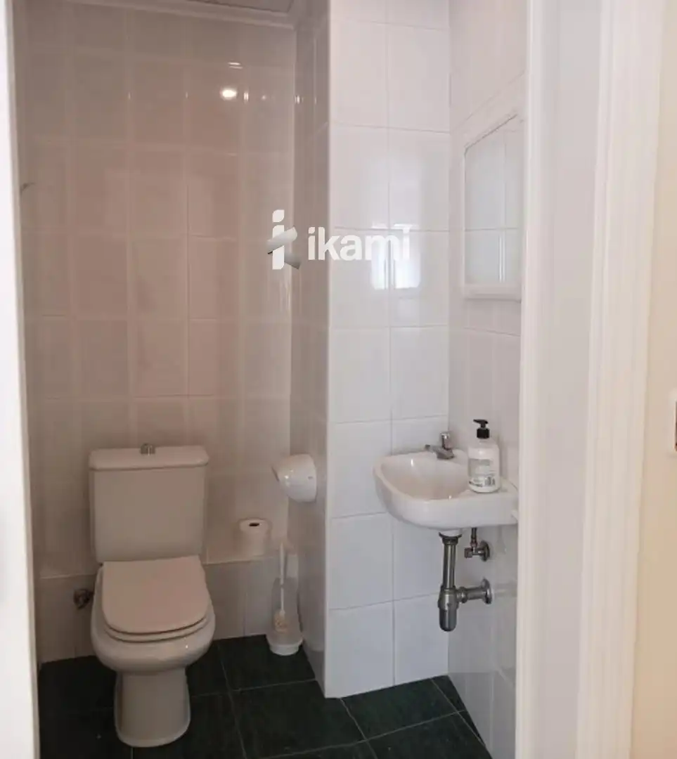 Baño de Oficina en venta en Dénia con Calefacción, Terraza y Internet