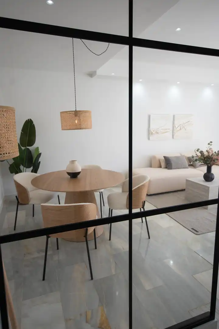 Menjador de Apartament en venda en Estepona amb Terrassa, Piscina i Piscina comunitària
