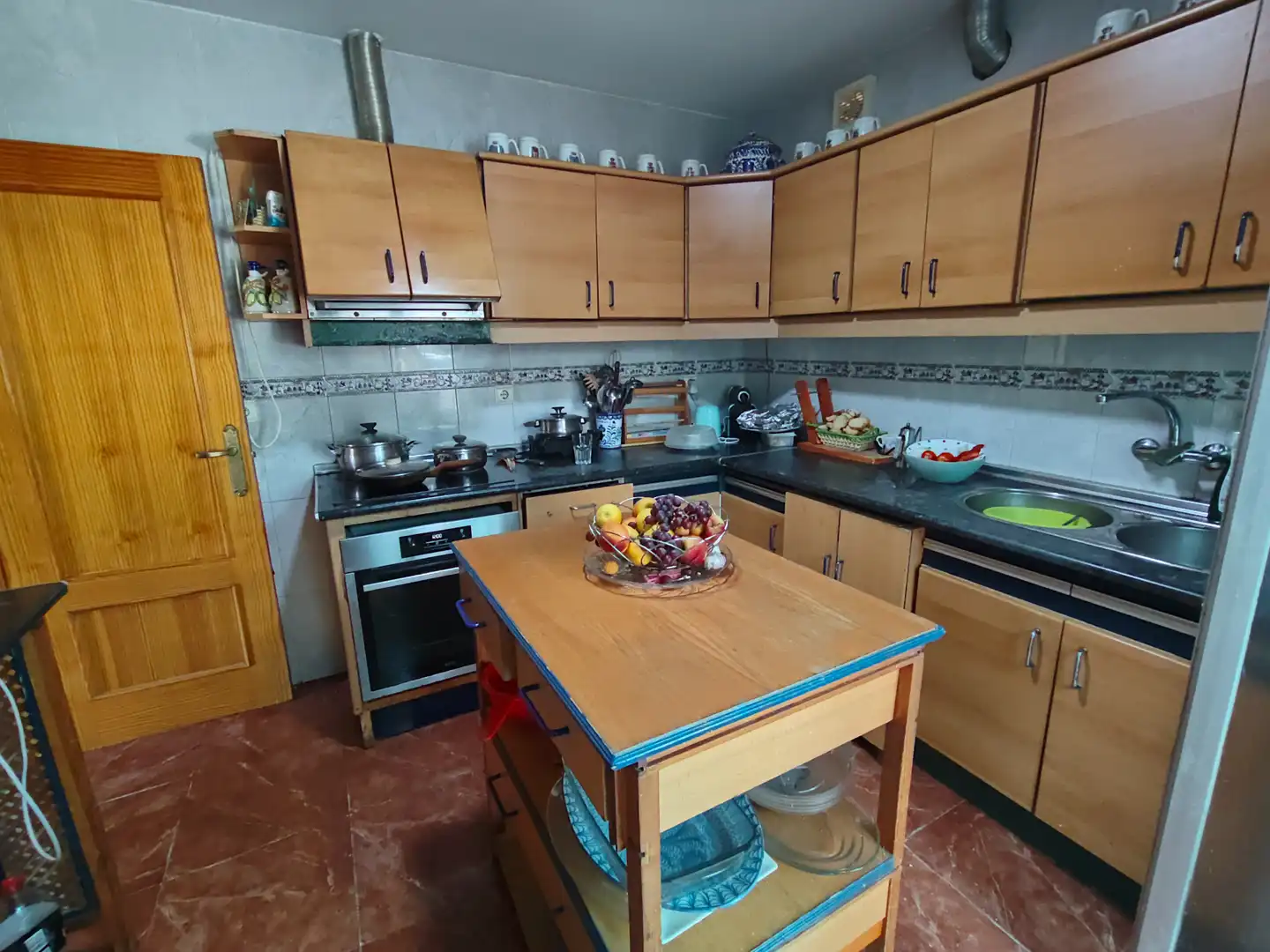 Cuina de Casa o xalet en venda en La Zubia amb Aire condicionat, Calefacció i Jardí privat
