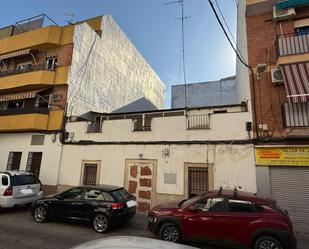 Vista exterior de Residencial en venda en  Córdoba Capital