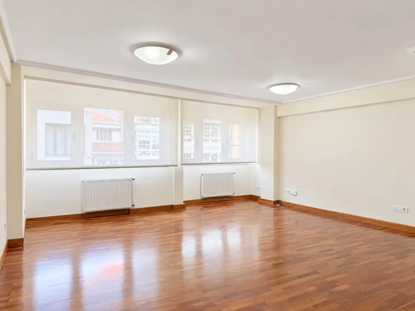 Sala de estar de Piso en venta en A Coruña Capital  con Calefacción