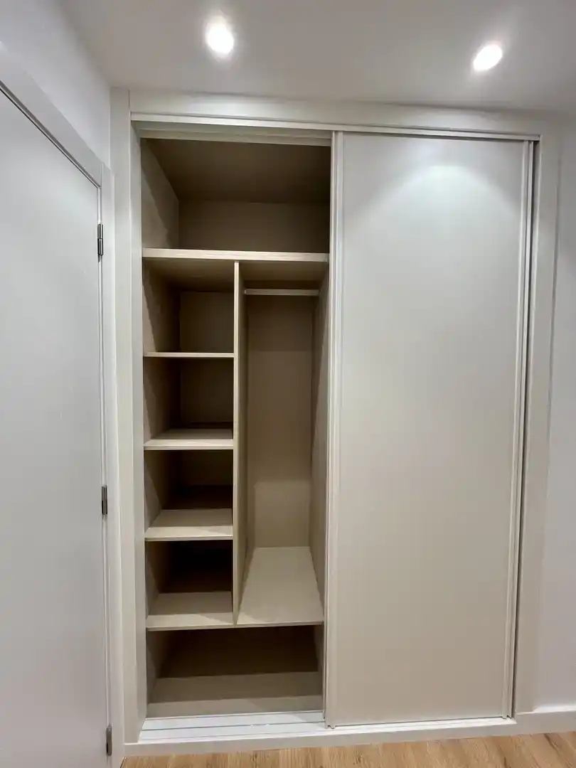Habitación de Piso en venta en Ourense Capital  con Parquet y Balcón