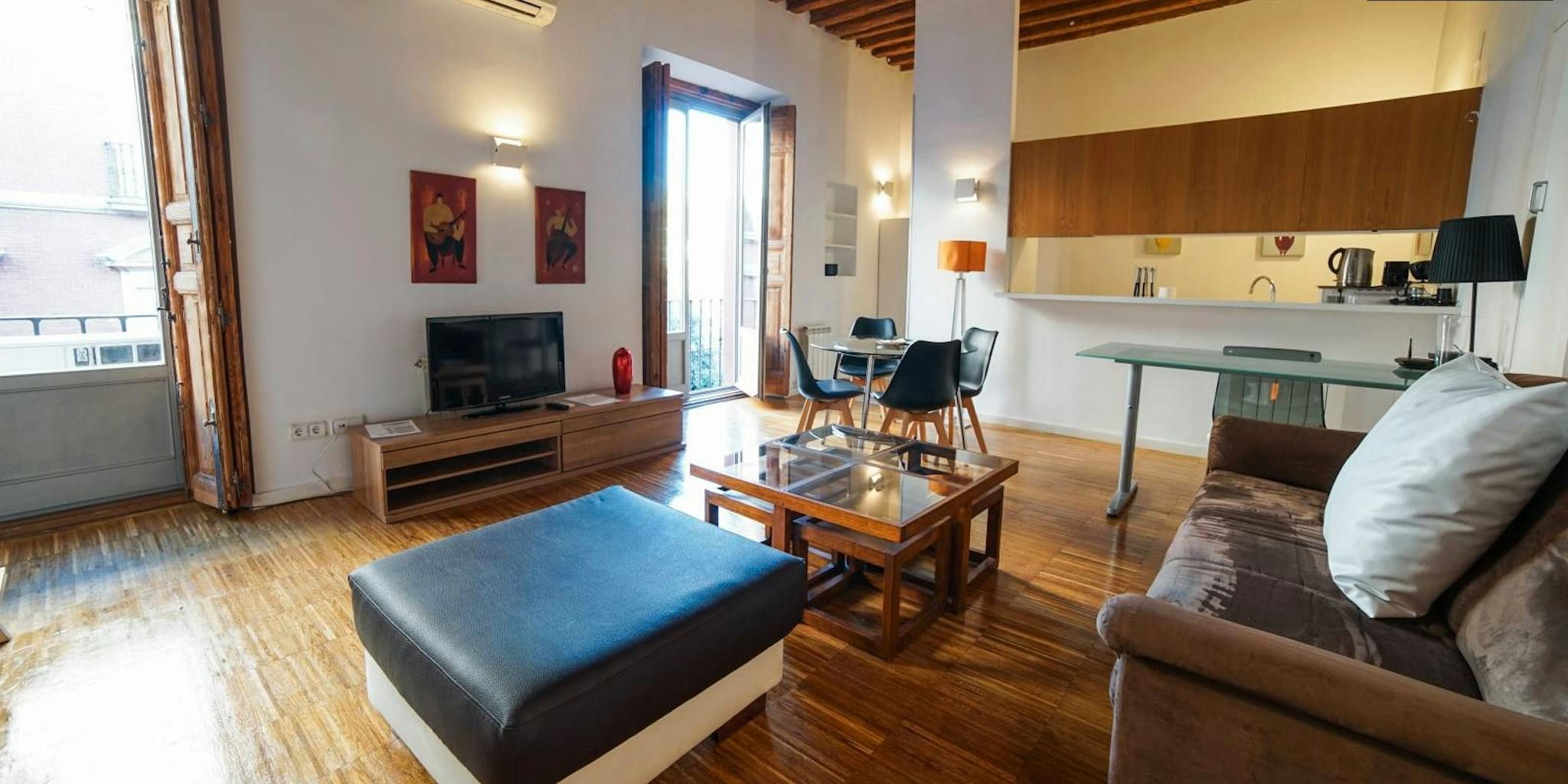 Sala d'estar de Pis de lloguer en  Madrid Capital amb Aire condicionat, Calefacció i Moblat