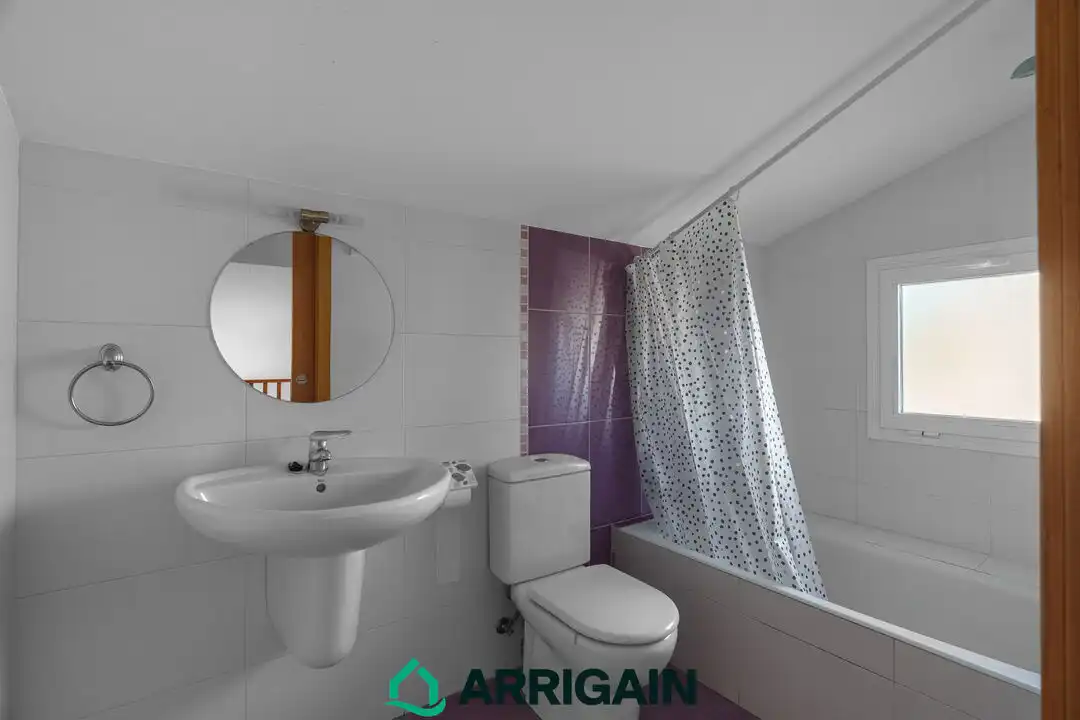 Baño de Piso en venta en Donostia - San Sebastián  con Calefacción, Terraza y Alarma