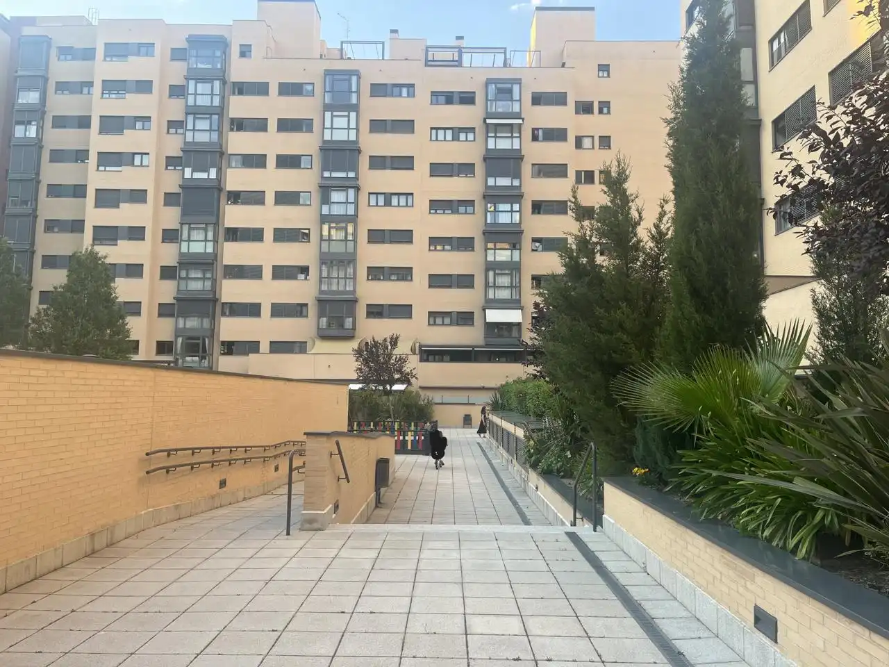 Exterior view of Flat for rent in Madrid  with Air Conditioner, Storage room and Furnished