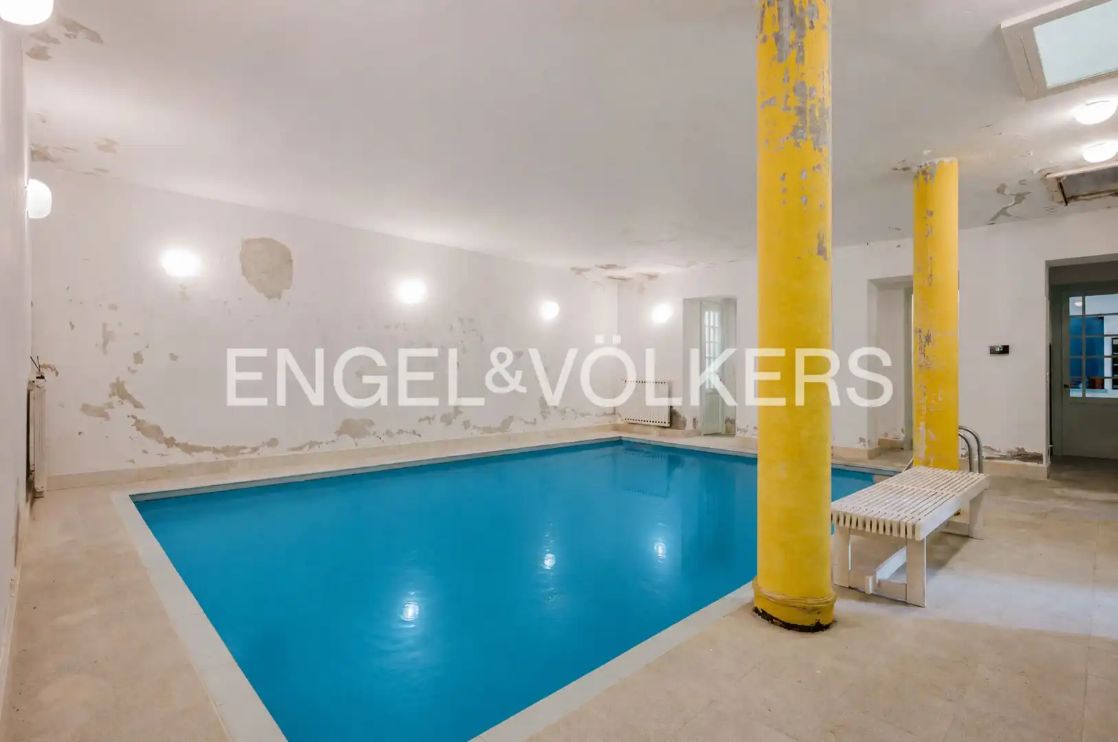 Swimming pool of Houses for sale in Andoain  with Air Conditioner, Heating and Private garden
