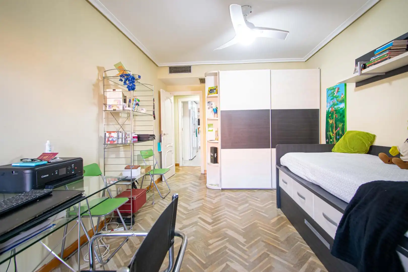 Bedroom of Attic for sale in Sevilla  with Air Conditioner, Heating and Parquet flooring