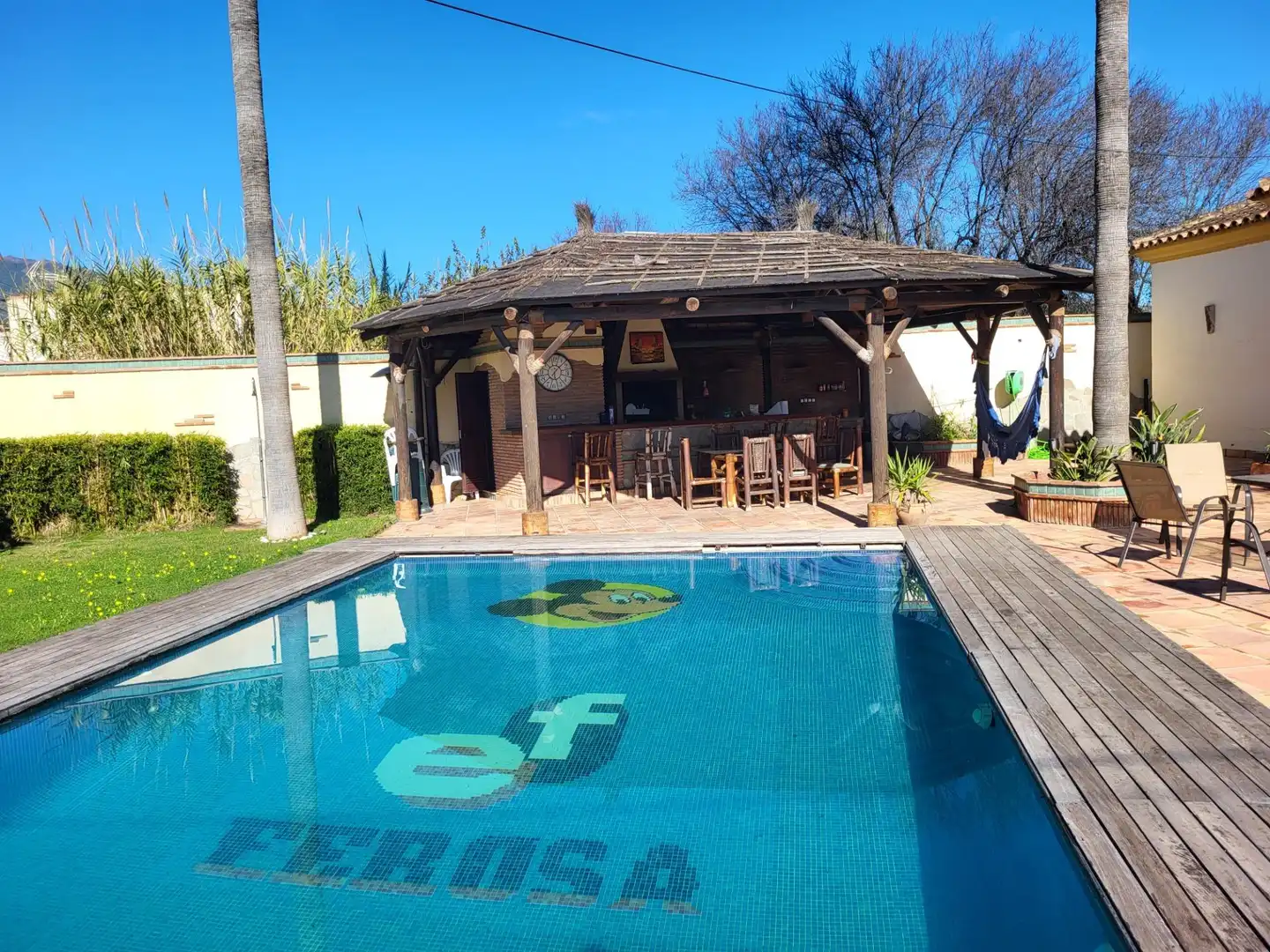 Piscina de Finca rústica en venda en Marbella amb Aire condicionat, Calefacció i Jardí privat