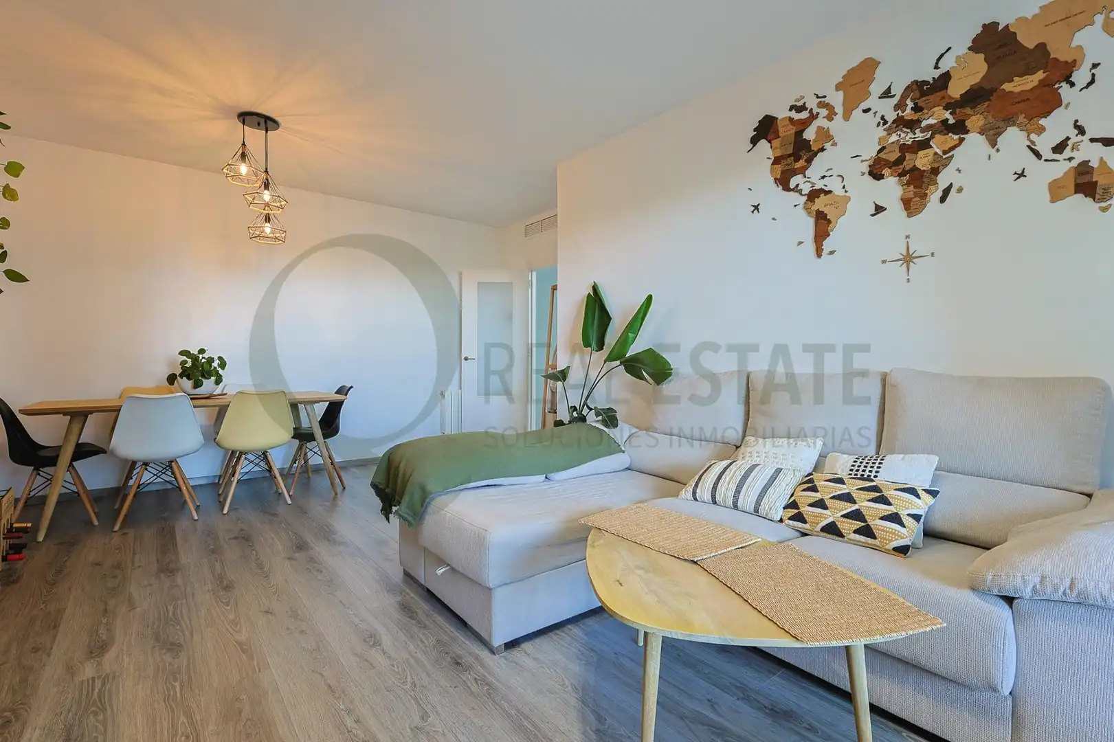 Habitación de Piso en venta en Alicante / Alacant con Jardín privado, Terraza y Trastero