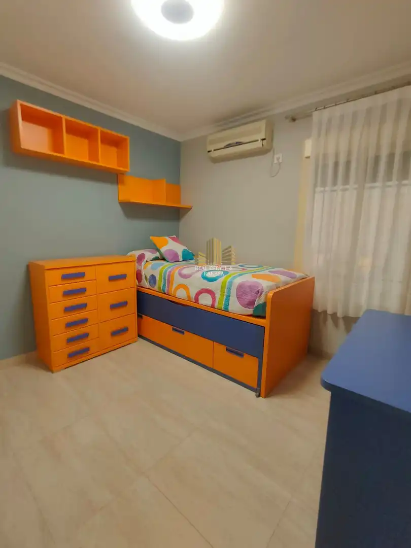 Habitación de Casa o chalet en venta en Alcalá de Guadaira con Terraza