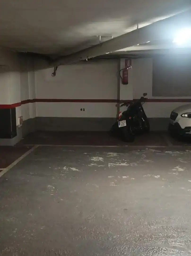Parkplatz von Garage zur Miete in Valencia