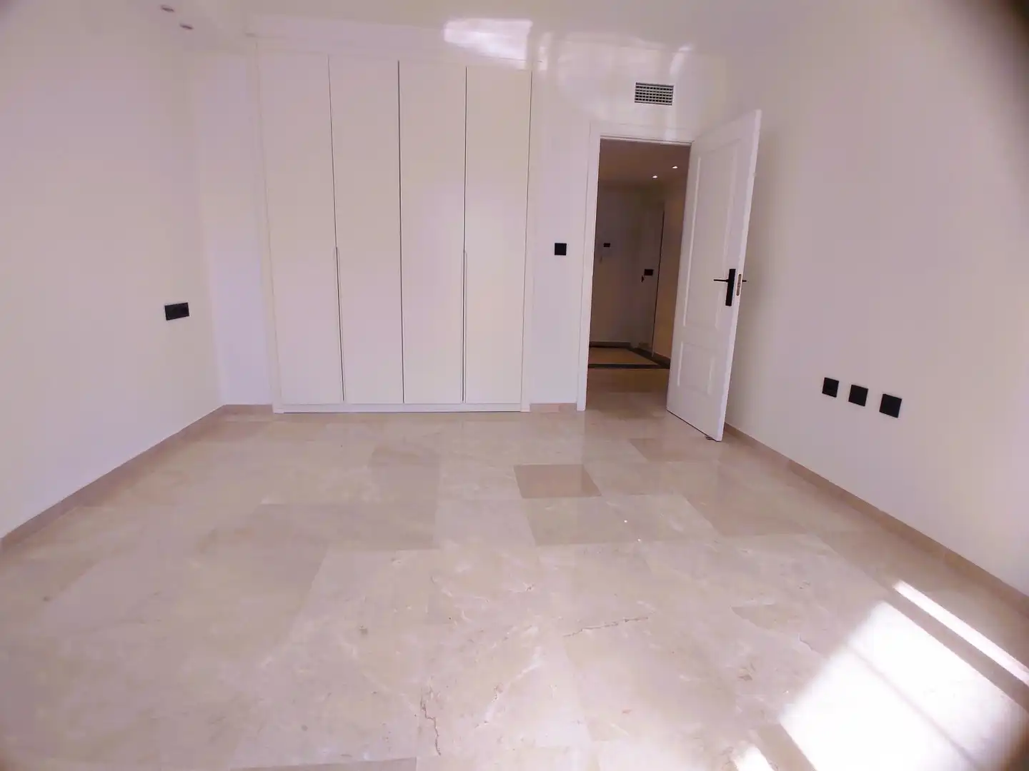 Apartamento de alquiler en Marbella con Terraza
