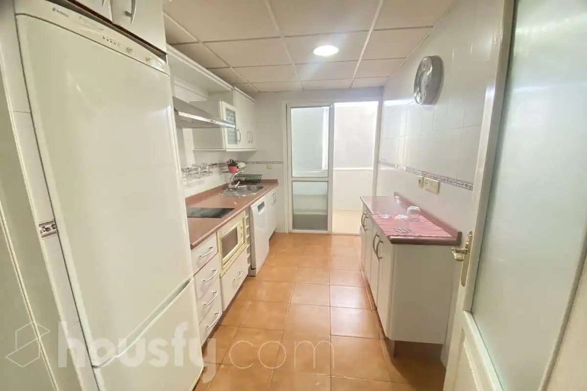 Küche von Wohnung zur Miete in Sevilla mit Klimaanlage, Heizung und Terrasse