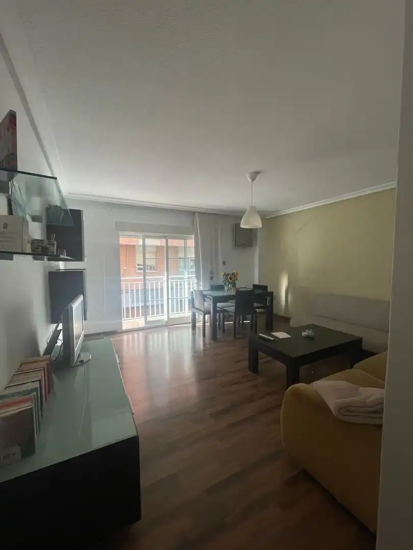 Sala d'estar de Pis de lloguer en Murcia amb Aire condicionat, Moblat i Balcó