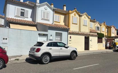 Exterior view of Single-family semi-detached for sale in  Córdoba Capital  with Air Conditioner and Terrace