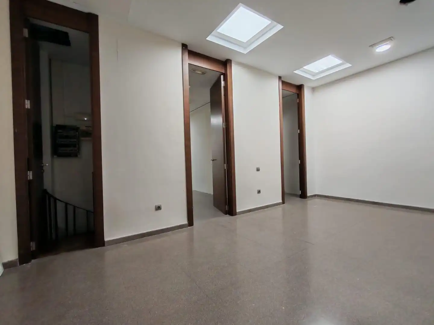 Local commercial à louer à Ciutat Vella, imagen 16