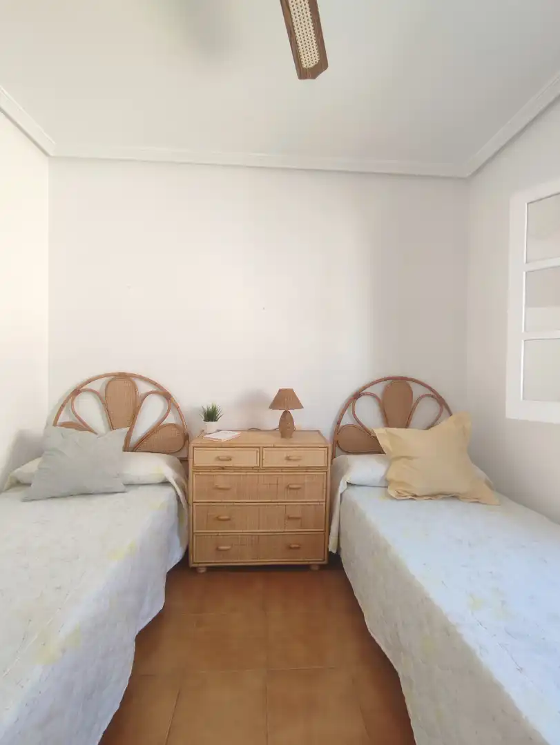 Habitación de Casa adosada en venta en San Pedro del Pinatar con Aire acondicionado, Calefacción y Jardín privado