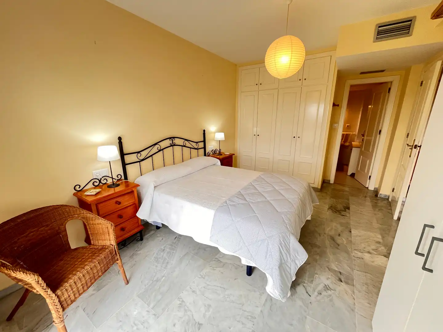 Bedroom of Apartments for rent in Marbella  with Air Conditioner, Terrace and Furnished