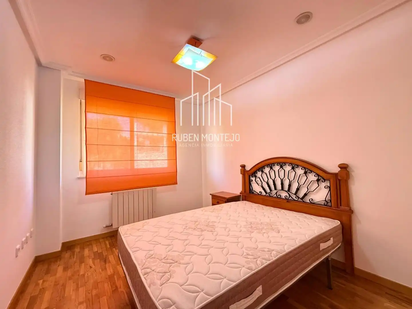Bedroom of Flat for rent in Salamanca  with Heating, Parquet flooring and Terrace