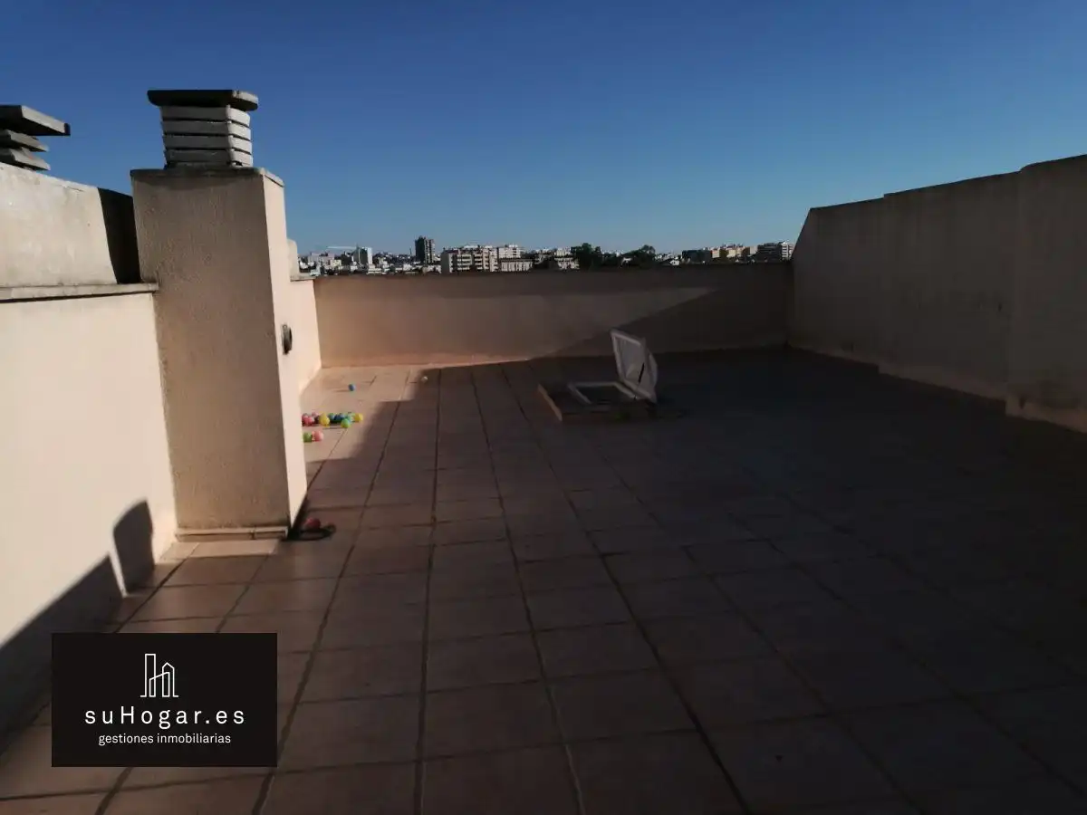 Terrasse von Wohnung zur Miete in Badajoz mit Klimaanlage, Terrasse und Abstellraum