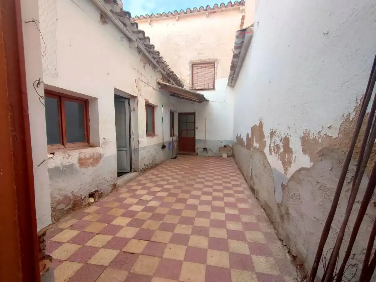 Vista exterior de Casa o chalet en venta en Valdepeñas con Terraza